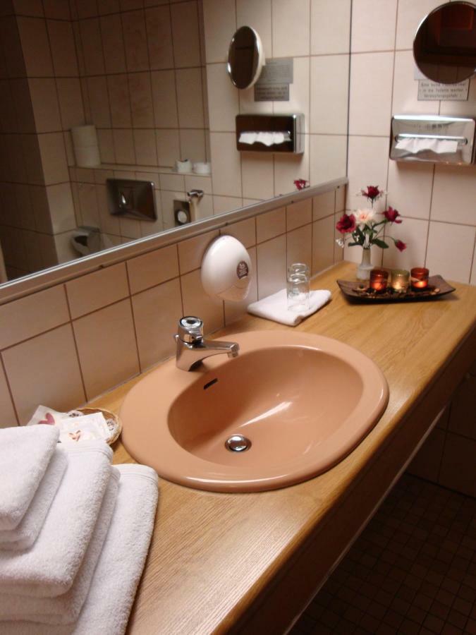 Seehotel Hintere Hohe Мюнхберг Экстерьер фото